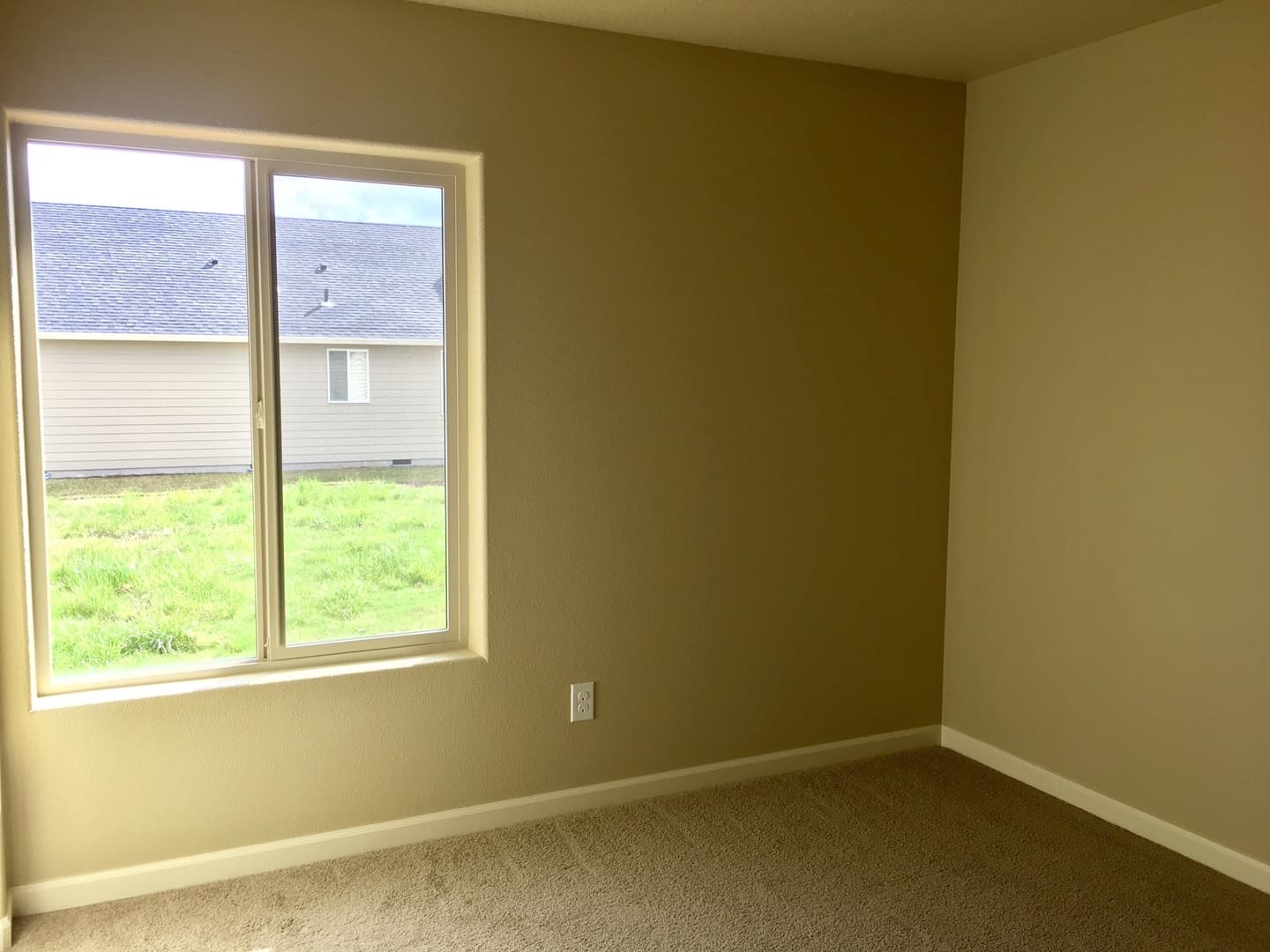 Battle Ground House: 606 NW 20th Avenue