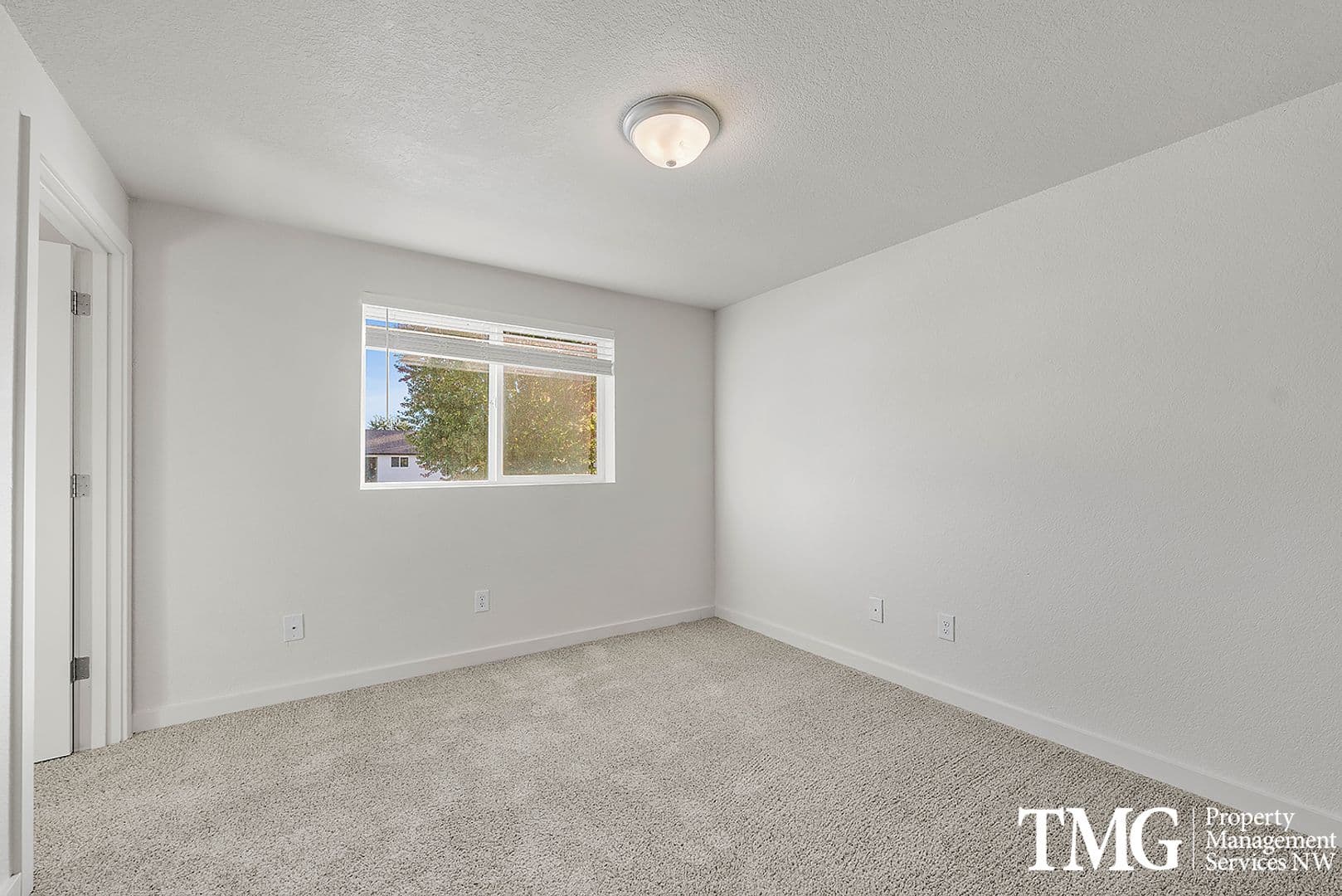 Vancouver Apartment: 16119 SE 1st St