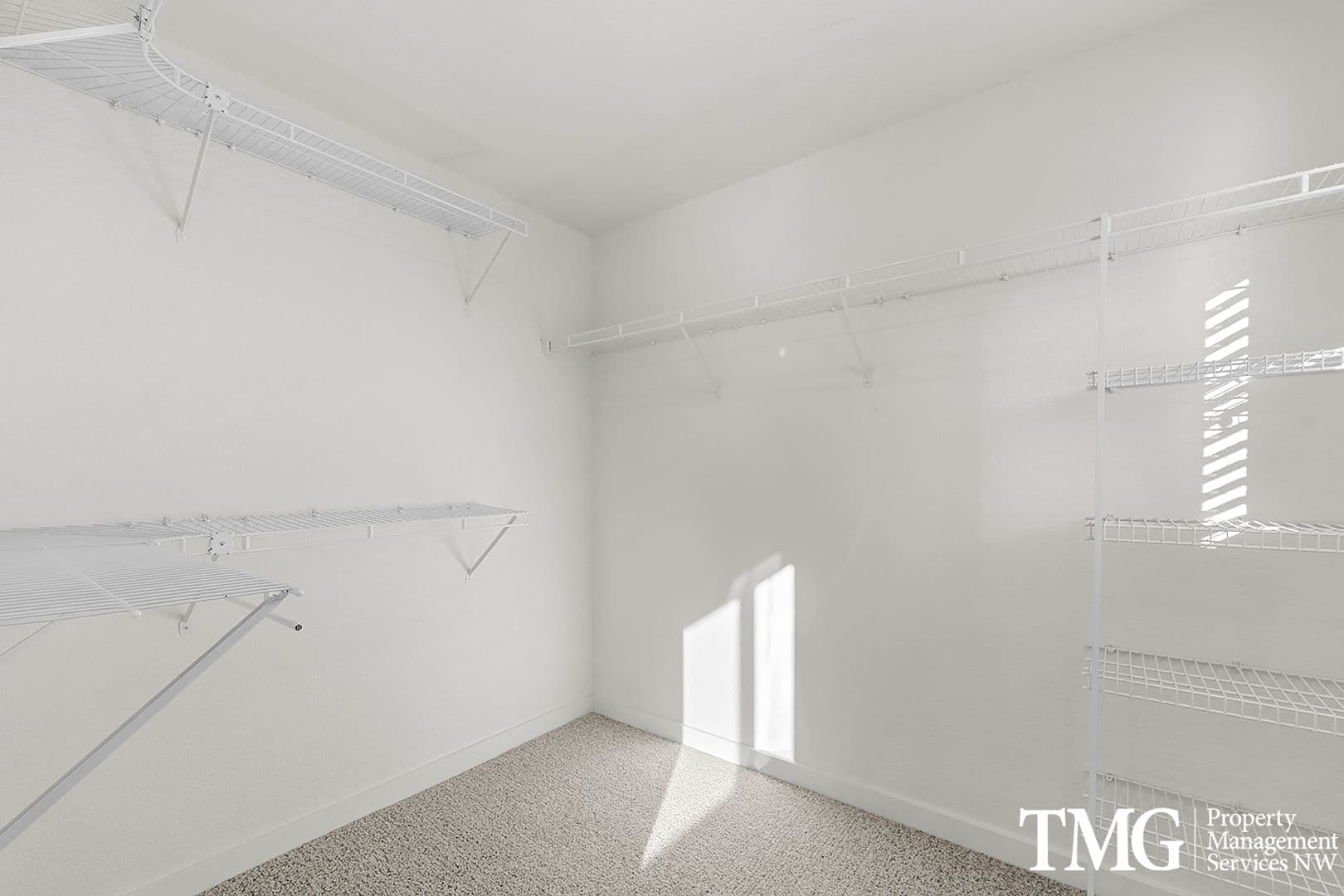 Vancouver Apartment: 16119 SE 1st St