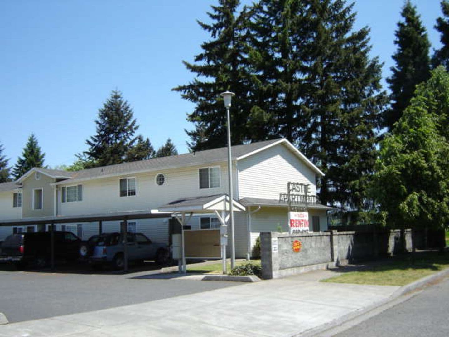 Vancouver Apartment: 13708 NE 18th St