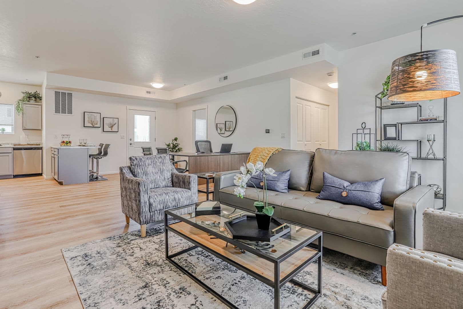 Kennewick Apartment: 2652 W 15th Ave