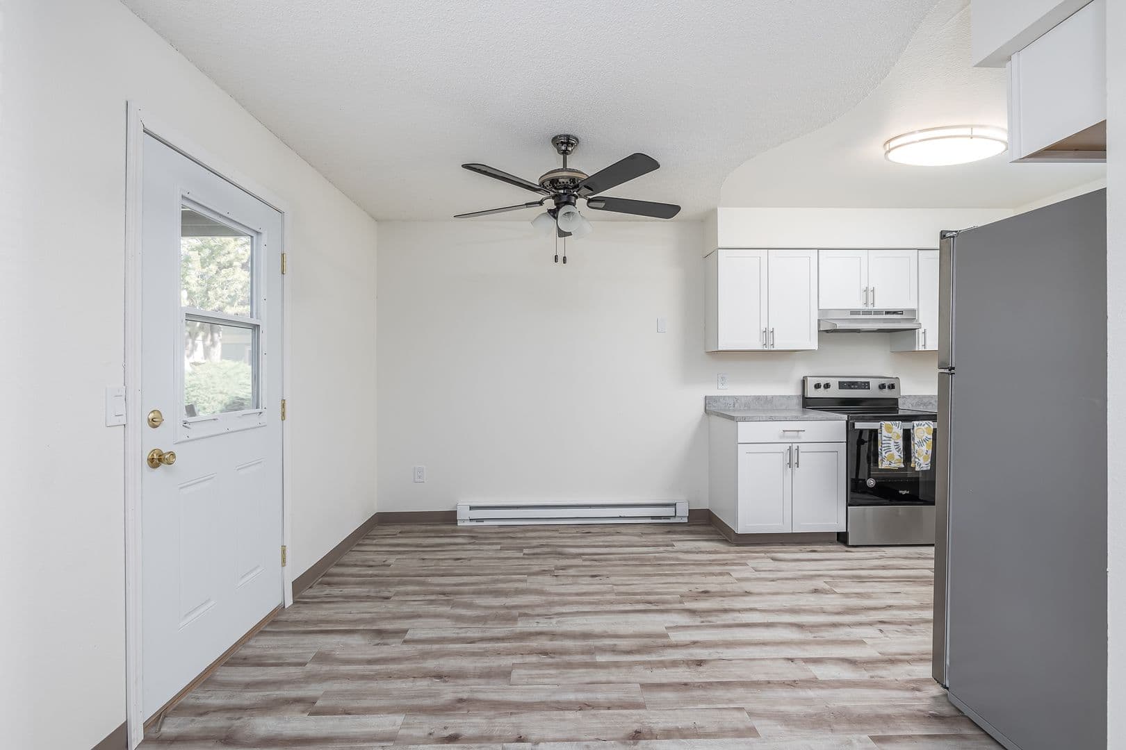 Kennewick Apartment: 3131 W Hood Ave