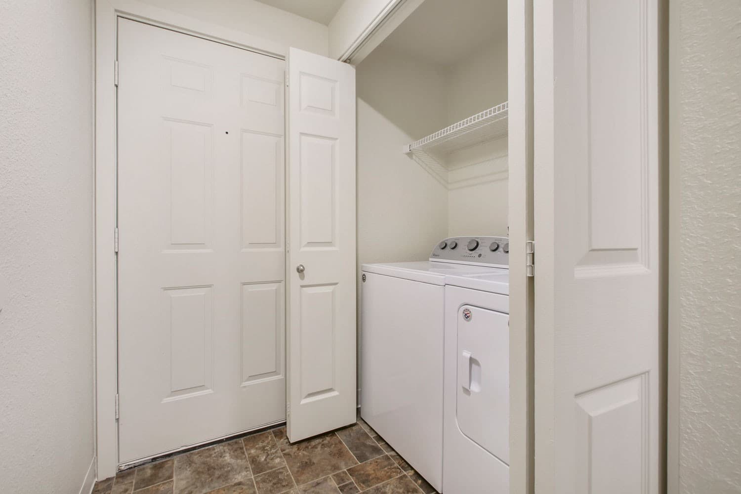 Camas Apartment: 3003 NE 3rd Ave