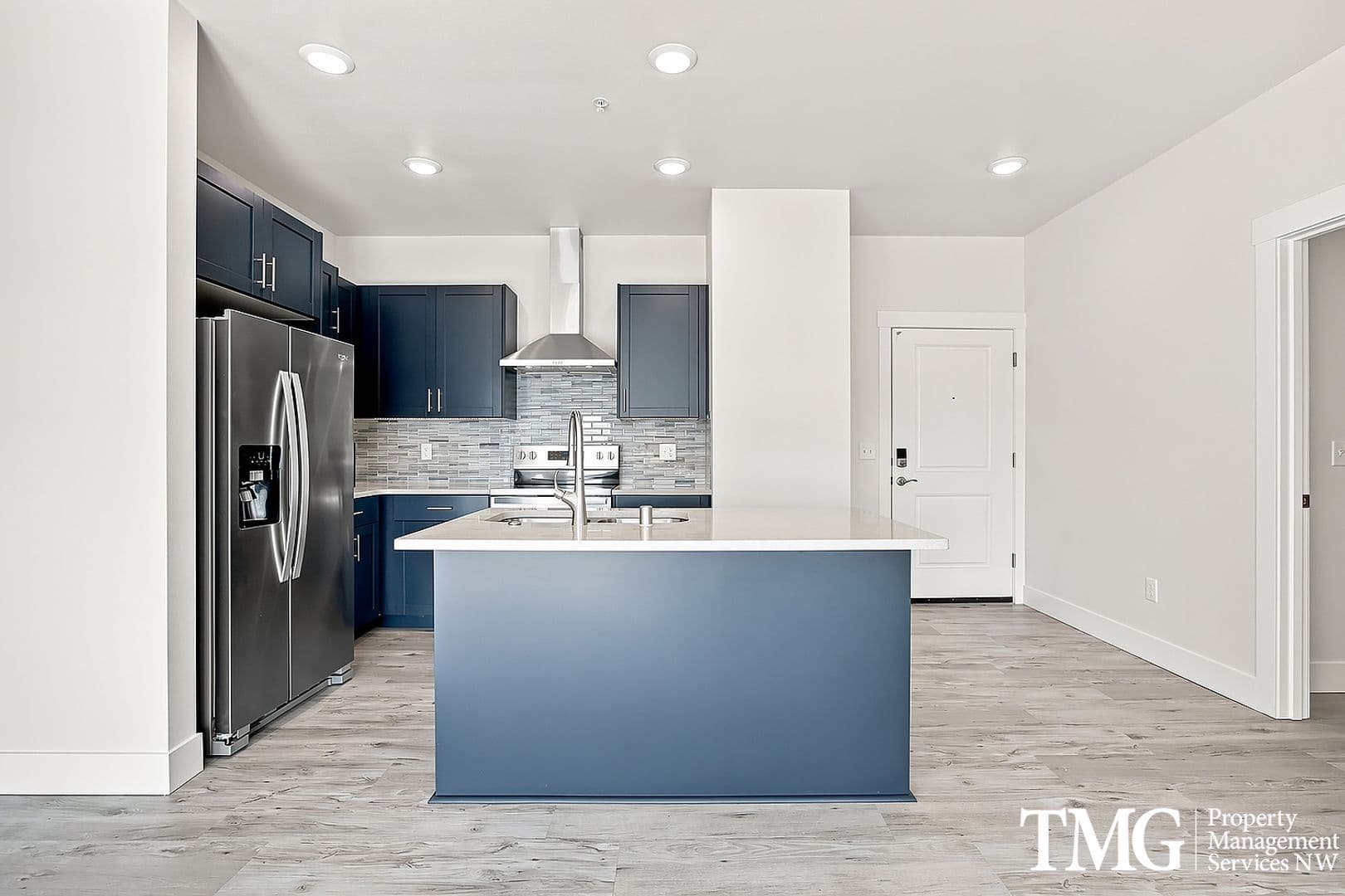 Kennewick Apartment: 7918 W 10th Ave