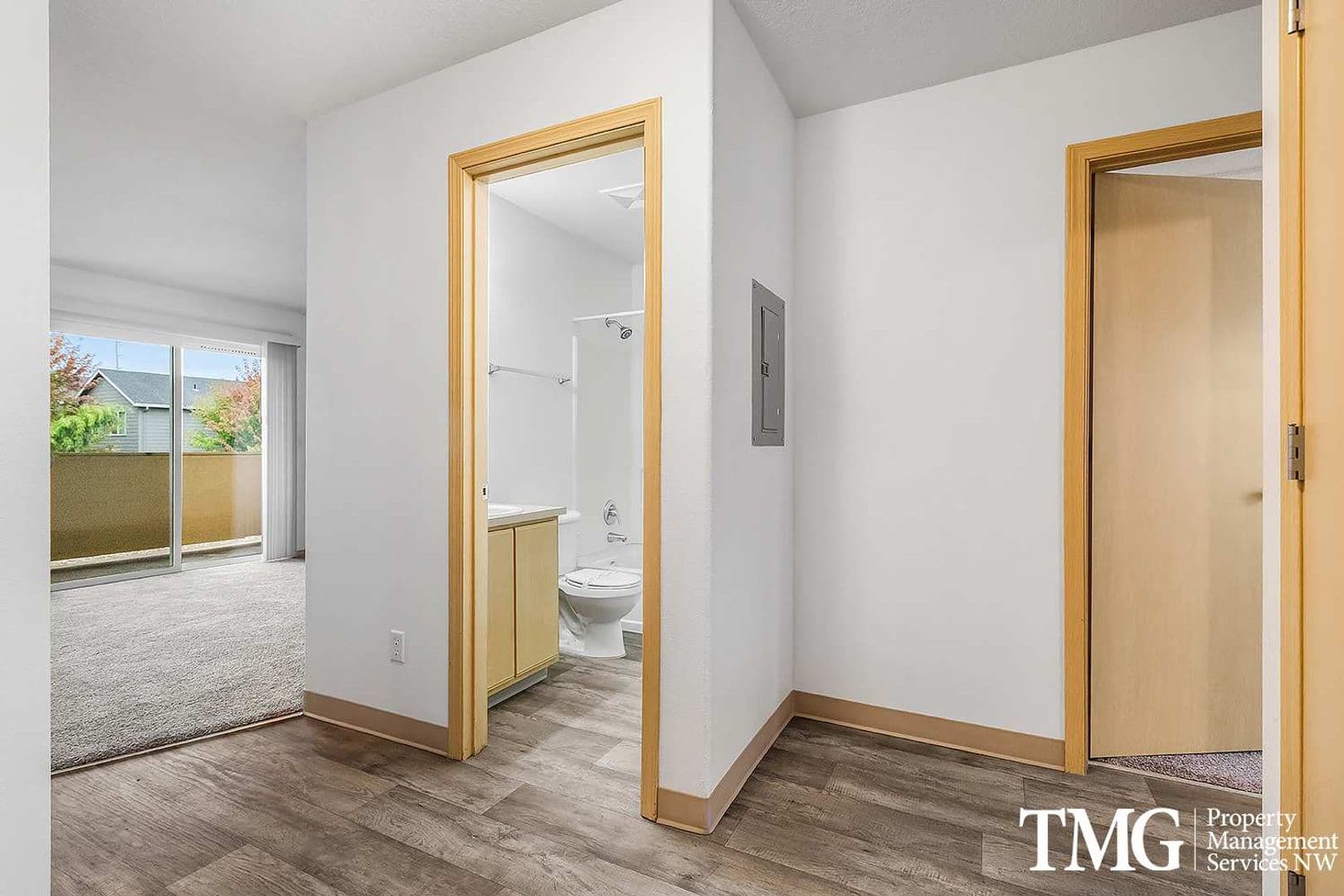 Vancouver Apartment: 13608 NE 72nd St