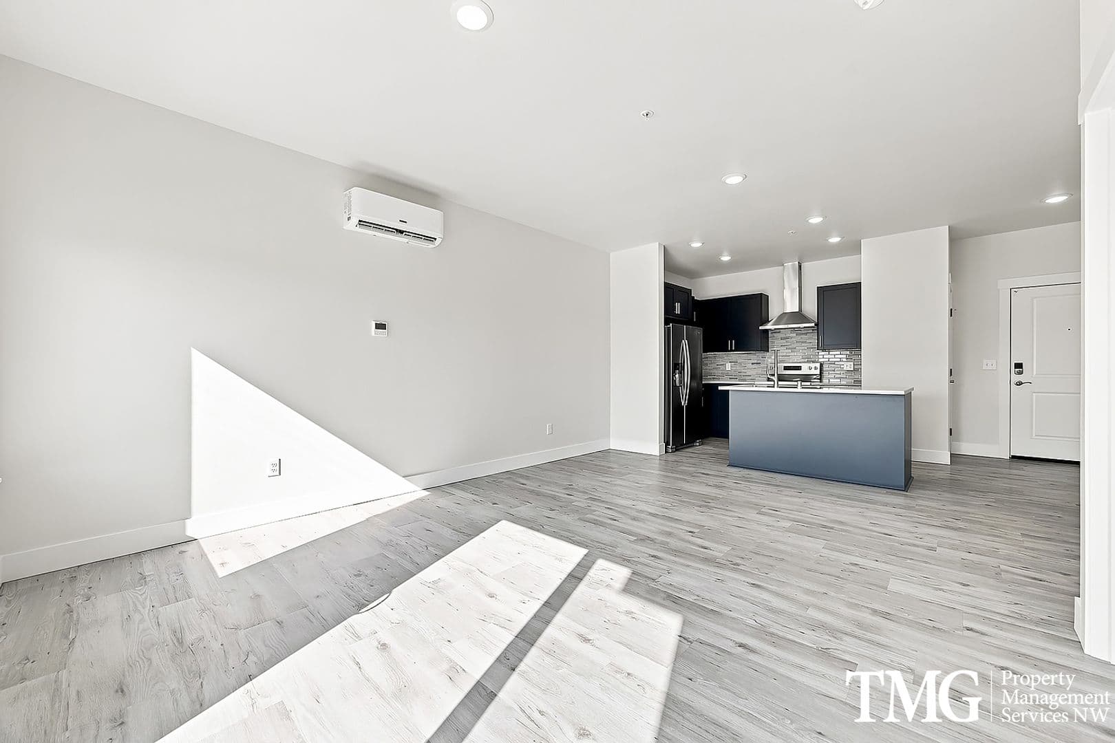 Kennewick Apartment: 7918 W 10th Ave