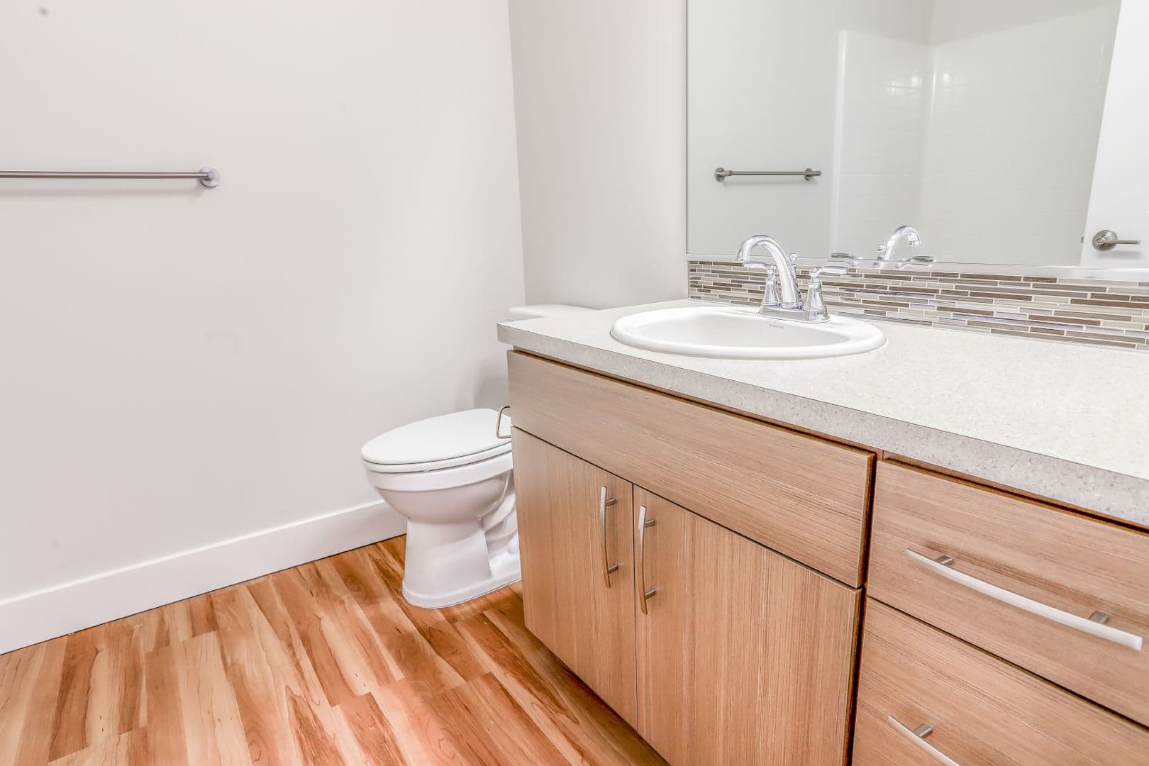 Kennewick Apartment: 7968 W 10th Ave