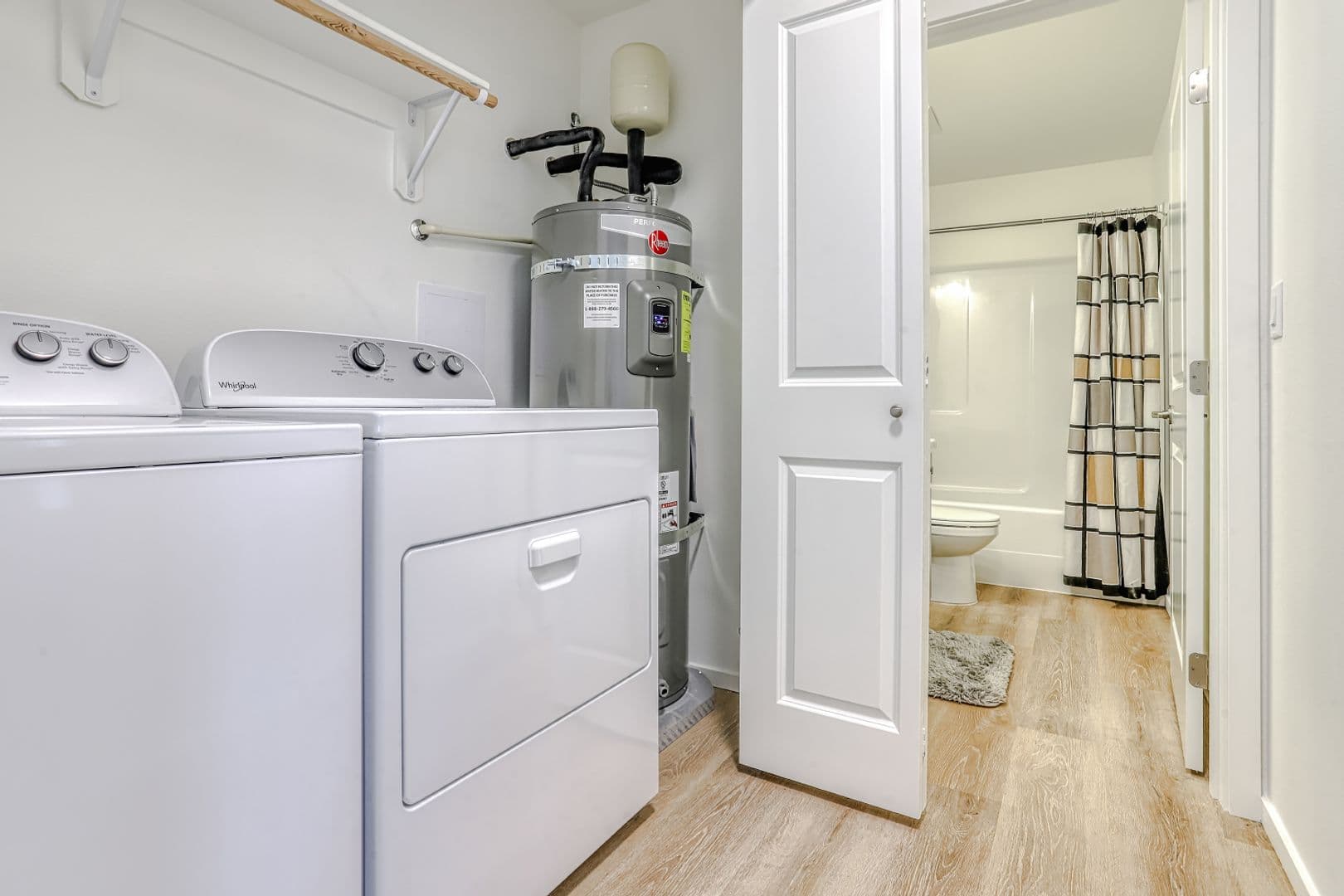 Kennewick Apartment: 2652 W 15th Ave