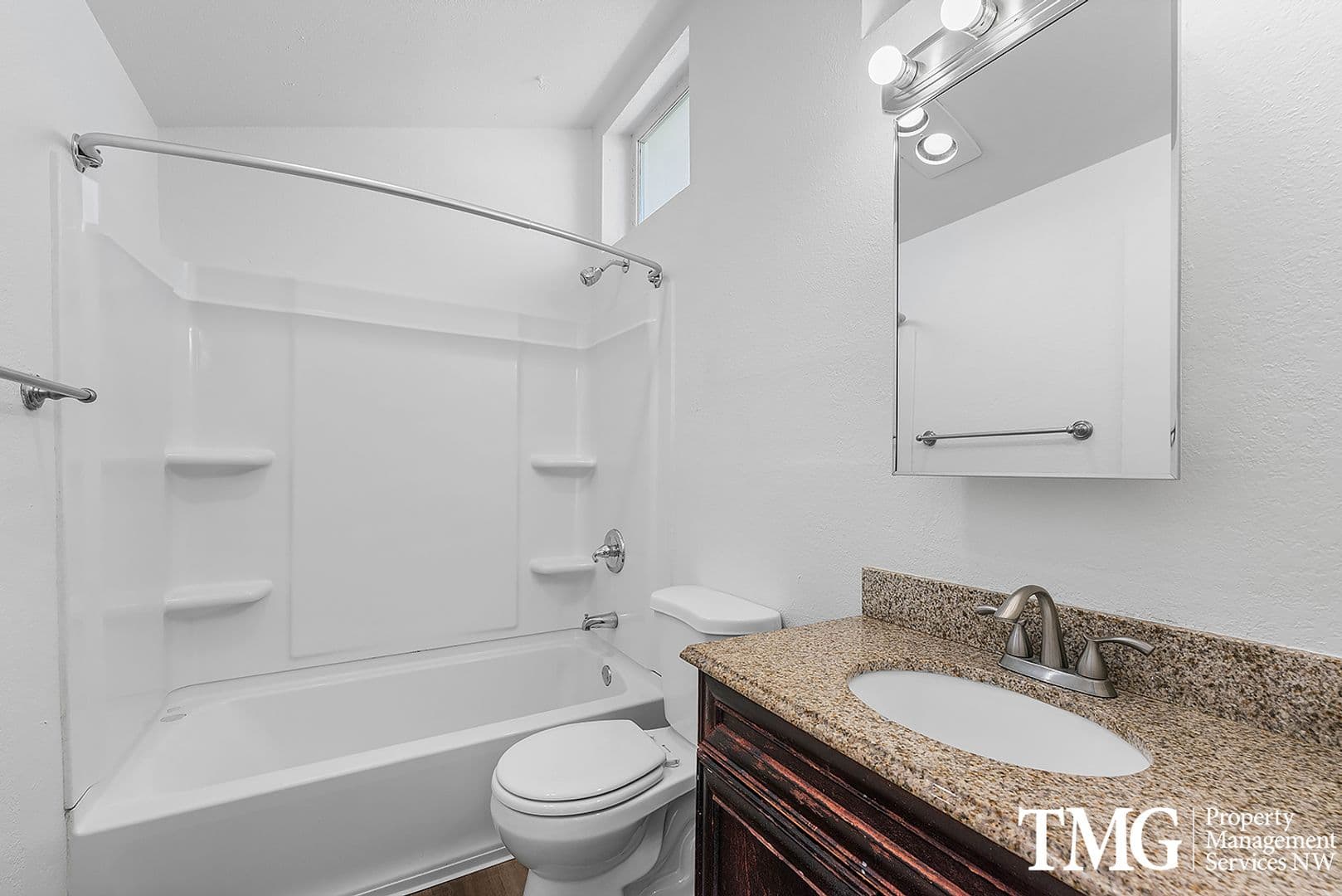 Kennewick Apartment: 803 S Olympia St