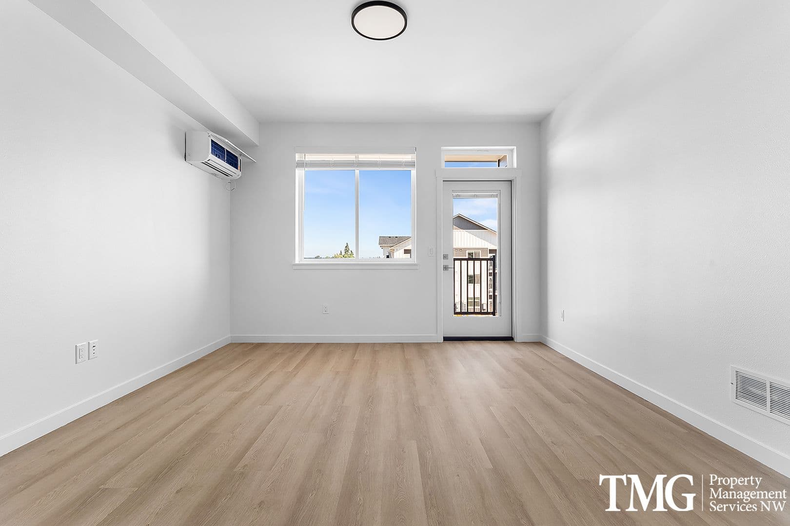Vancouver Apartment: 12616 NE 116th Way