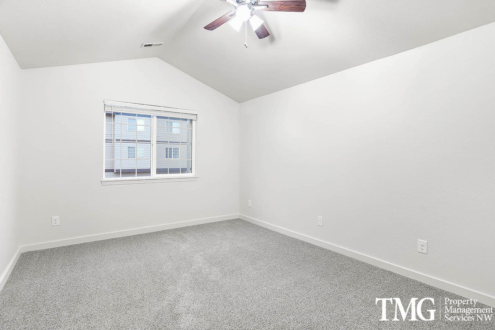 Camas Apartment: 3003 NE 3rd Ave
