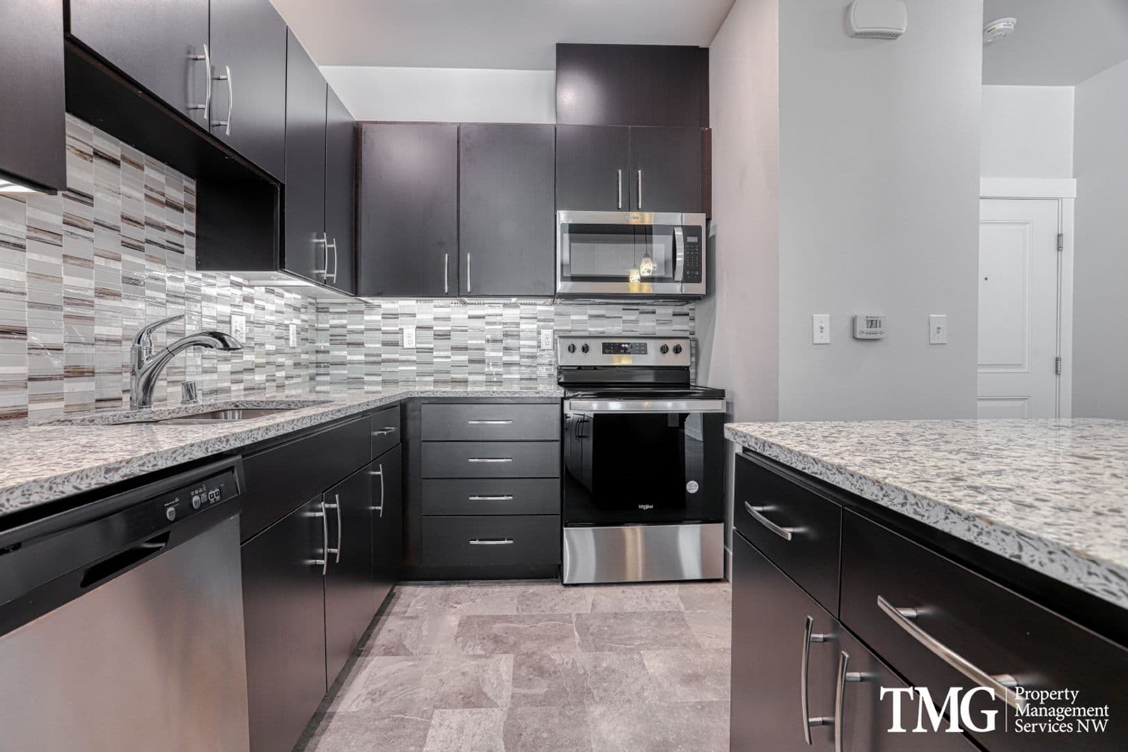 Kennewick Apartment: 7960 W 10th Ave
