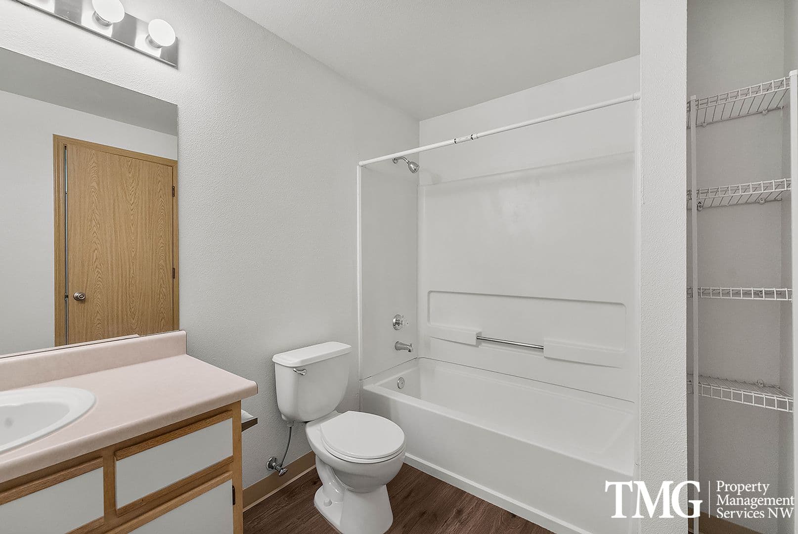 Vancouver Apartment: 3000 NE 109th Ave