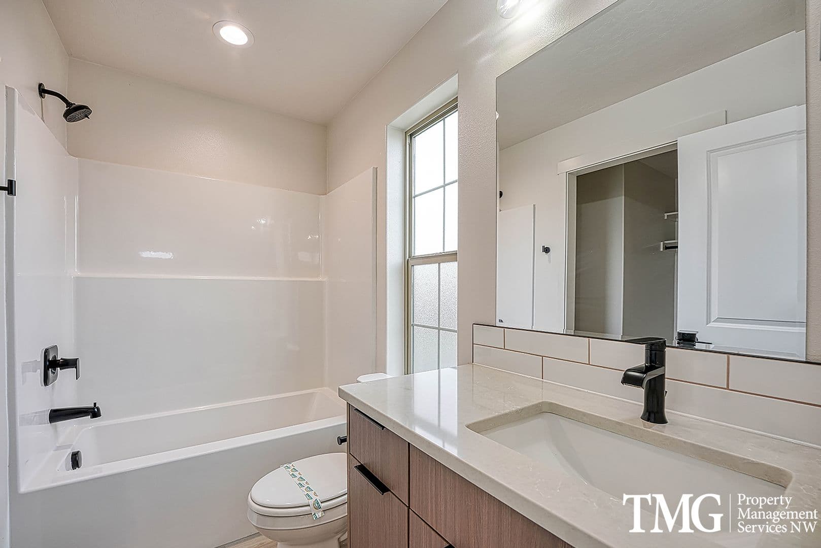 Kennewick Townhome: 718 N Volland St
