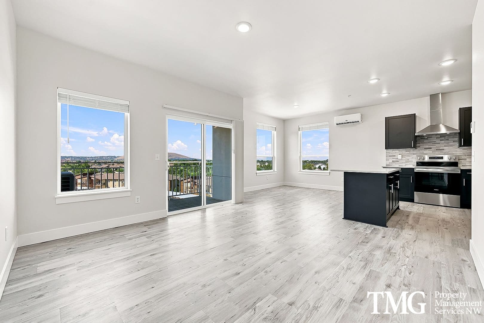 Kennewick Apartment: 7918 W 10th Ave