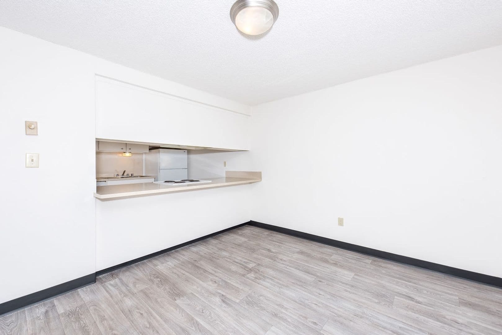Vancouver Apartment: 3417 NE 53rd St