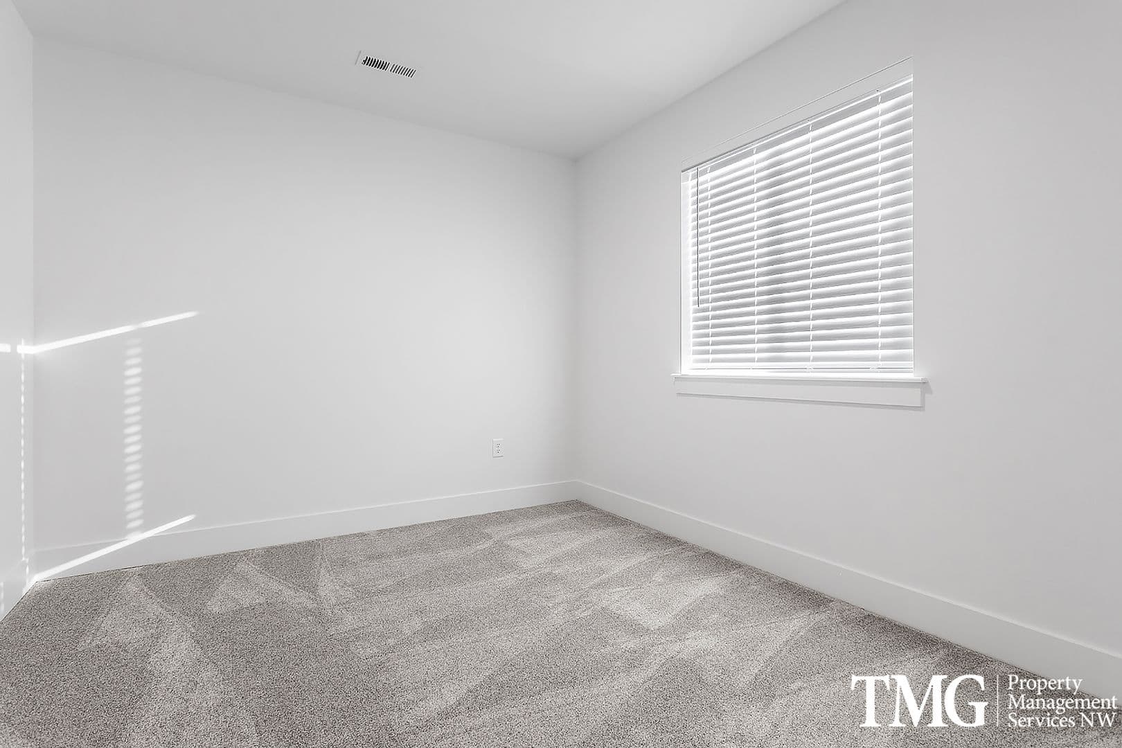 West Richland Townhome: 977 Creer Way - A-103