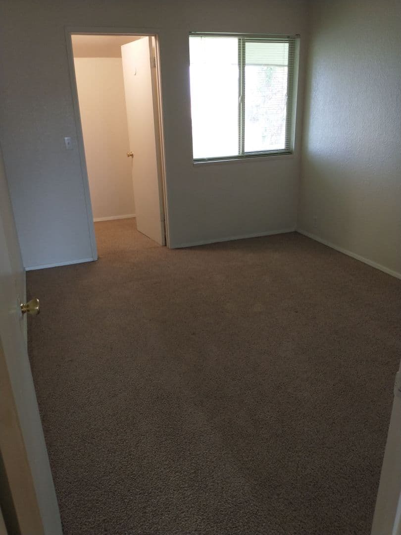 Kennewick Apartment: 507 N Arthur St