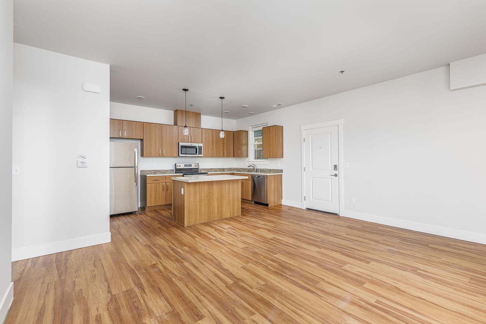 Kennewick Apartment: 7968 W 10th Ave