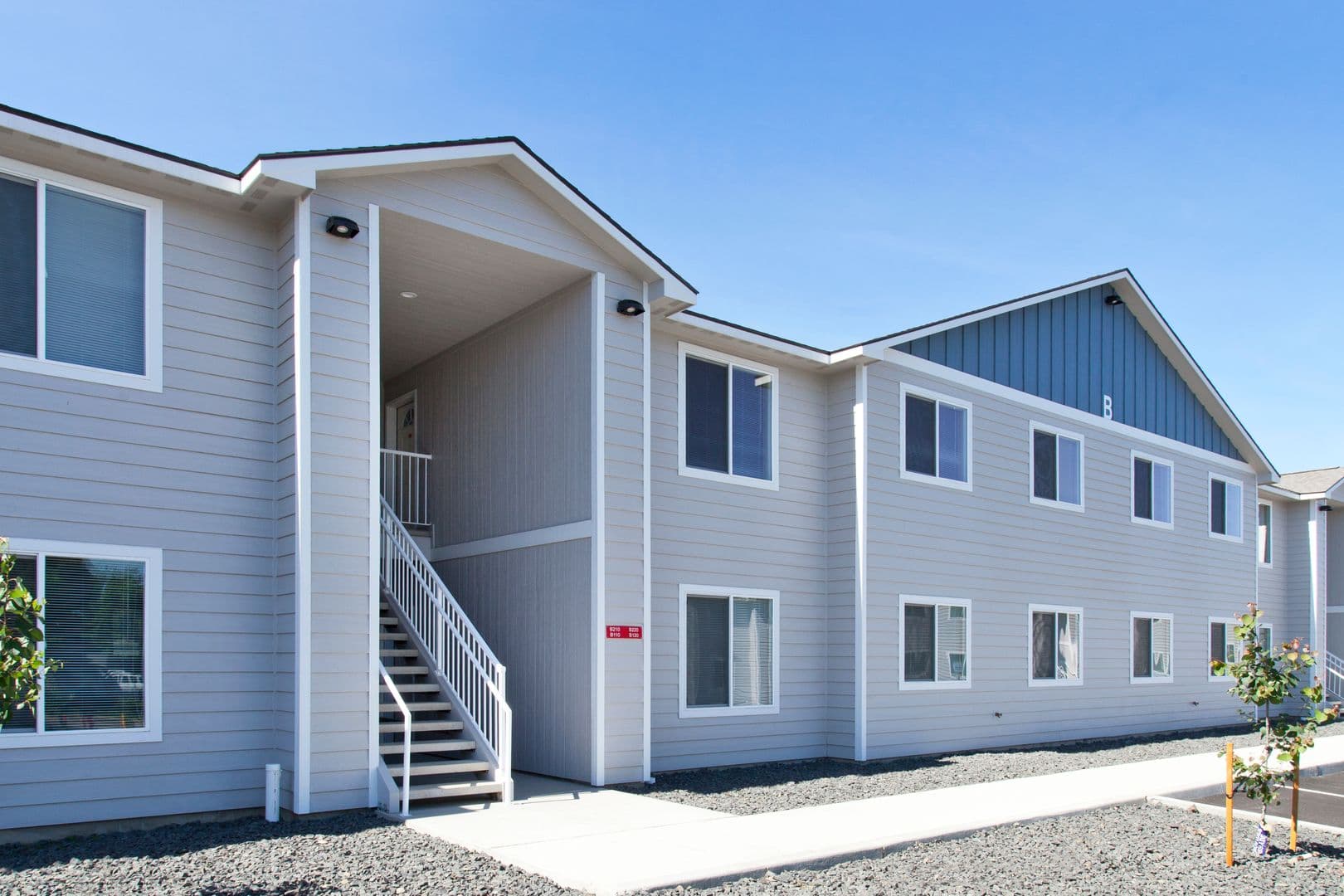 Kennewick Apartment: 3887 W 7th Ave