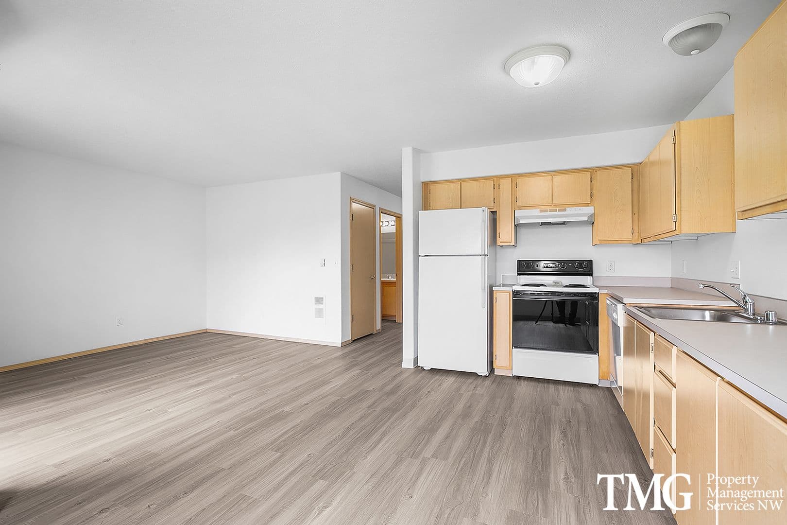 Vancouver Apartment: 13608 NE 72nd St