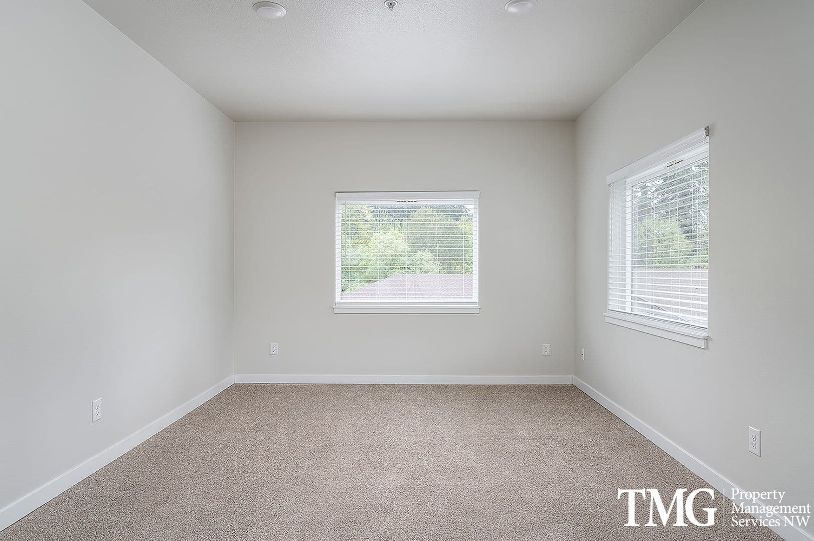 Vancouver Apartment: 4705 NE Leverich Park Way