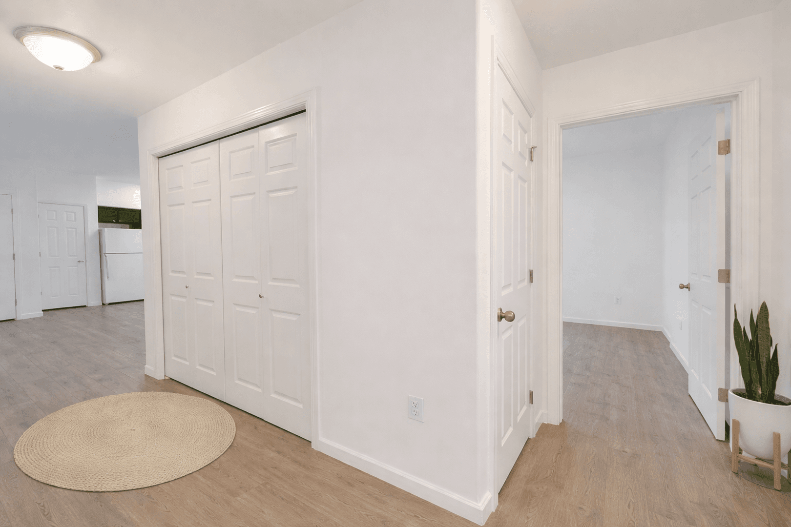 Kennewick Apartment: 3887 W 7th Ave