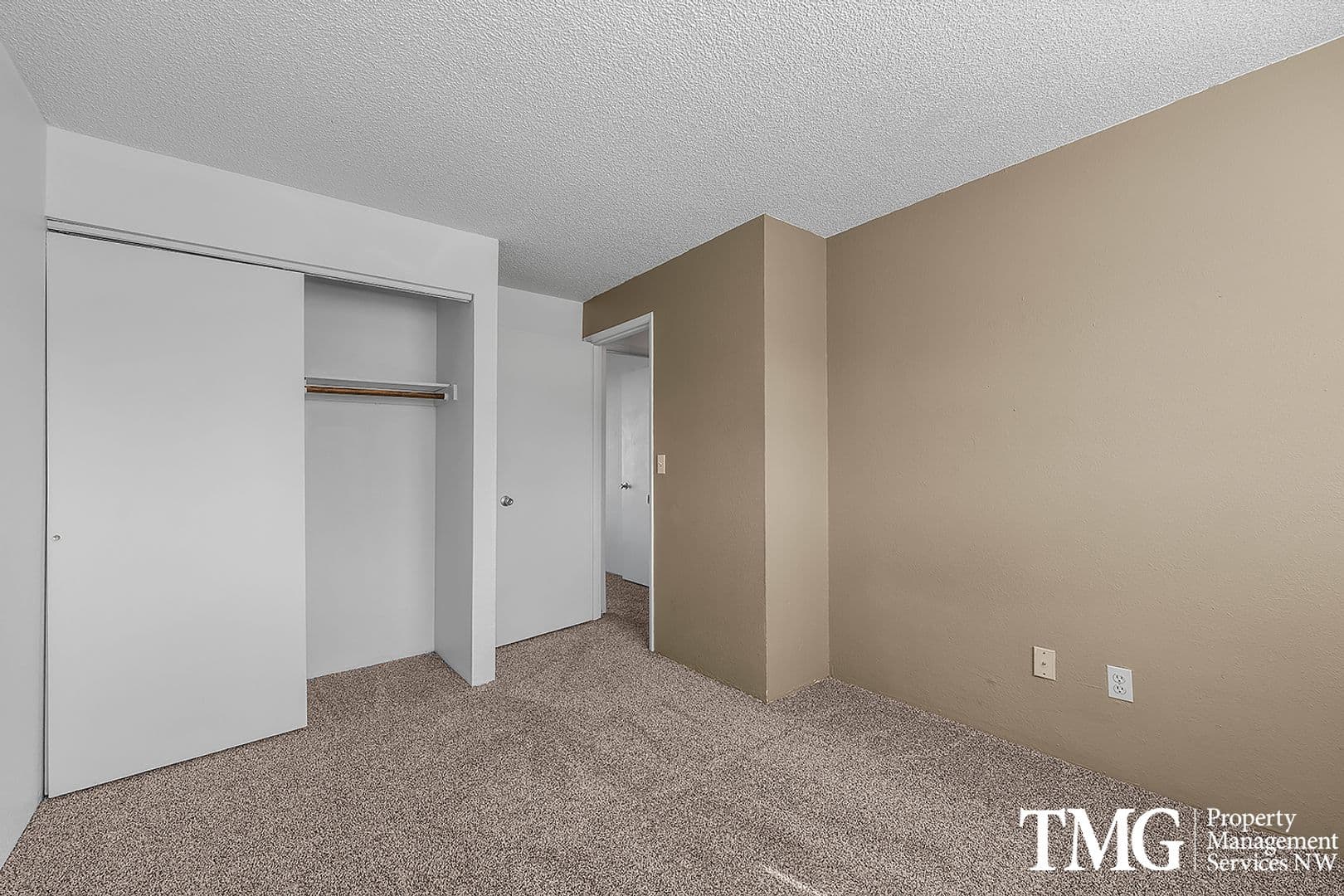 Kennewick Apartment: 803 S Olympia St