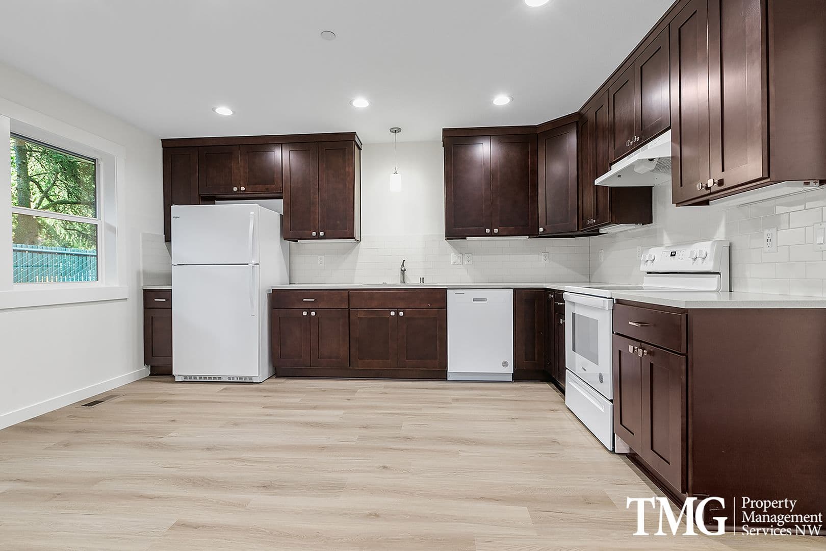 Vancouver Apartment: 5119 NE Saint James Road