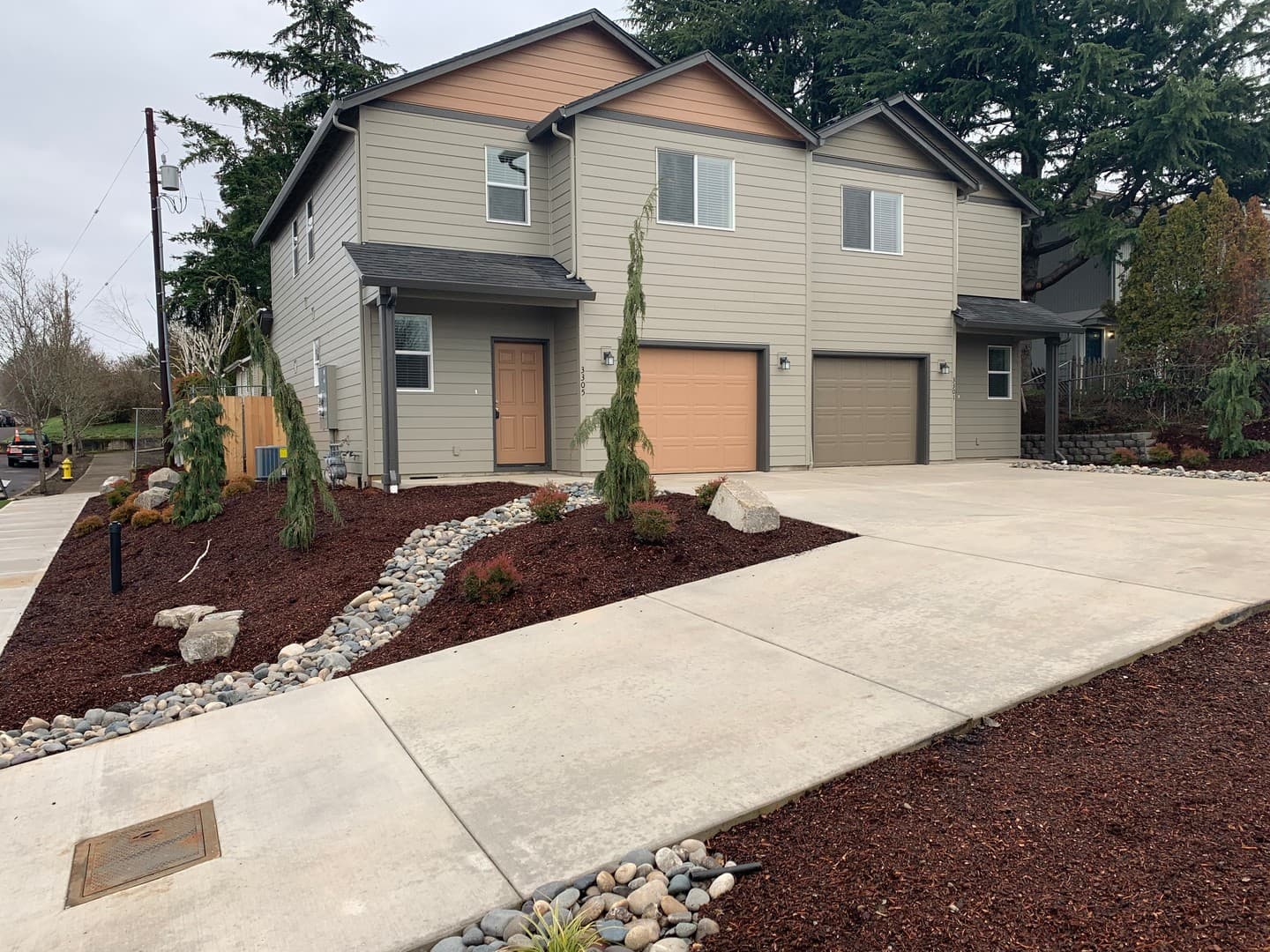 Vancouver Apartment: 3301 & 3305 Lincoln Avenue