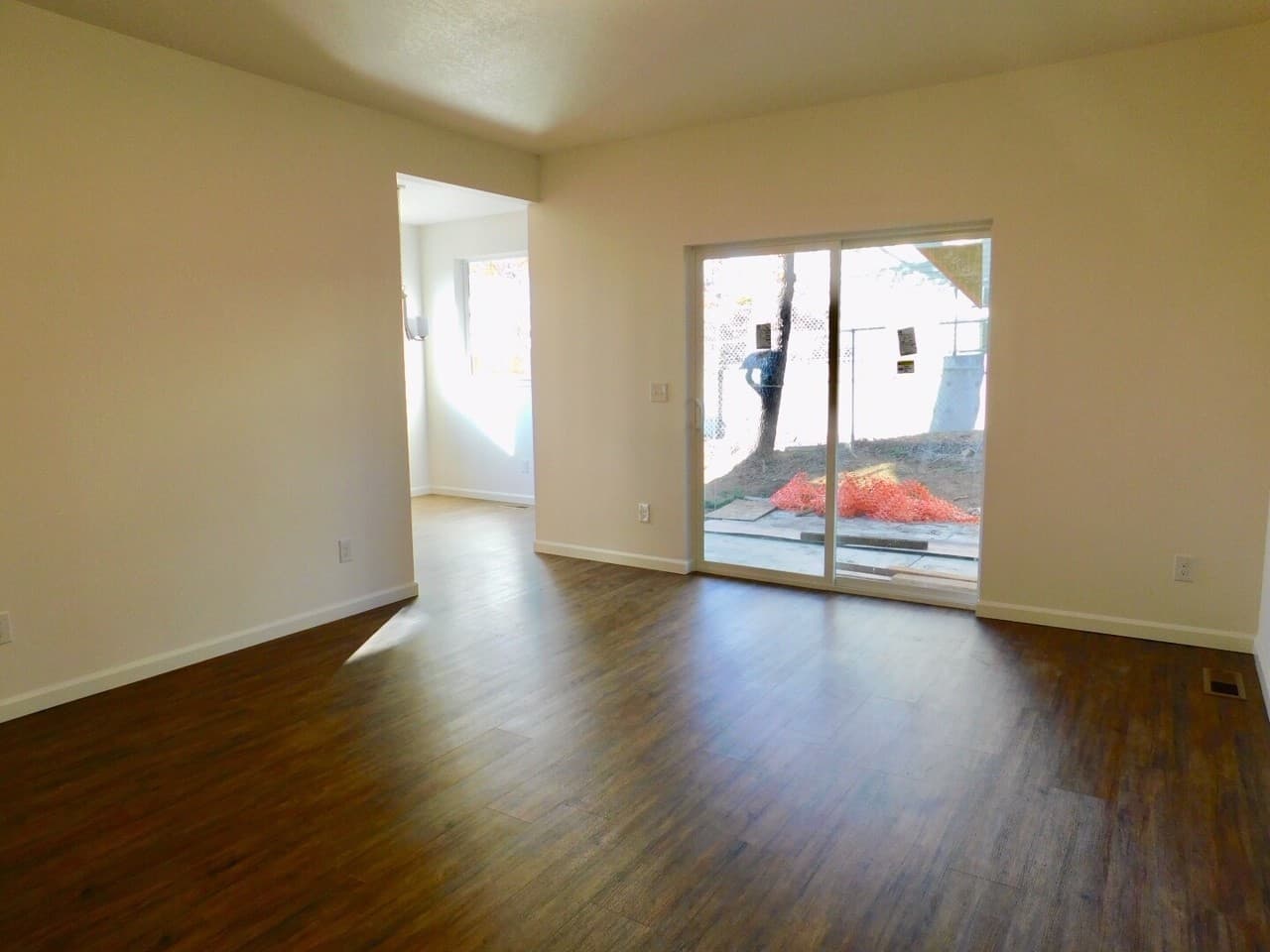 Vancouver Apartment: 3301 & 3305 Lincoln Avenue