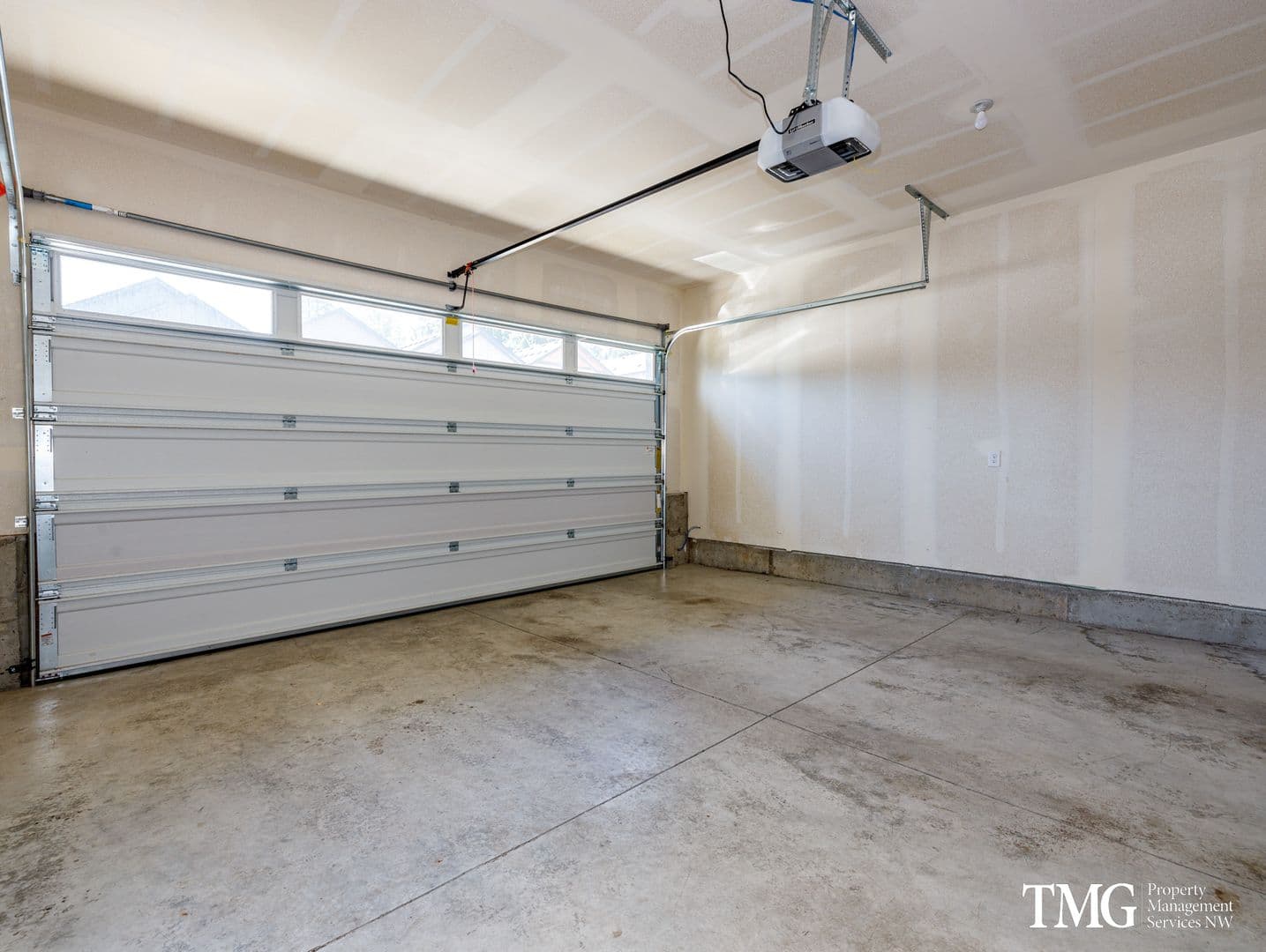 Vancouver House: 11311 NE 14th Ct