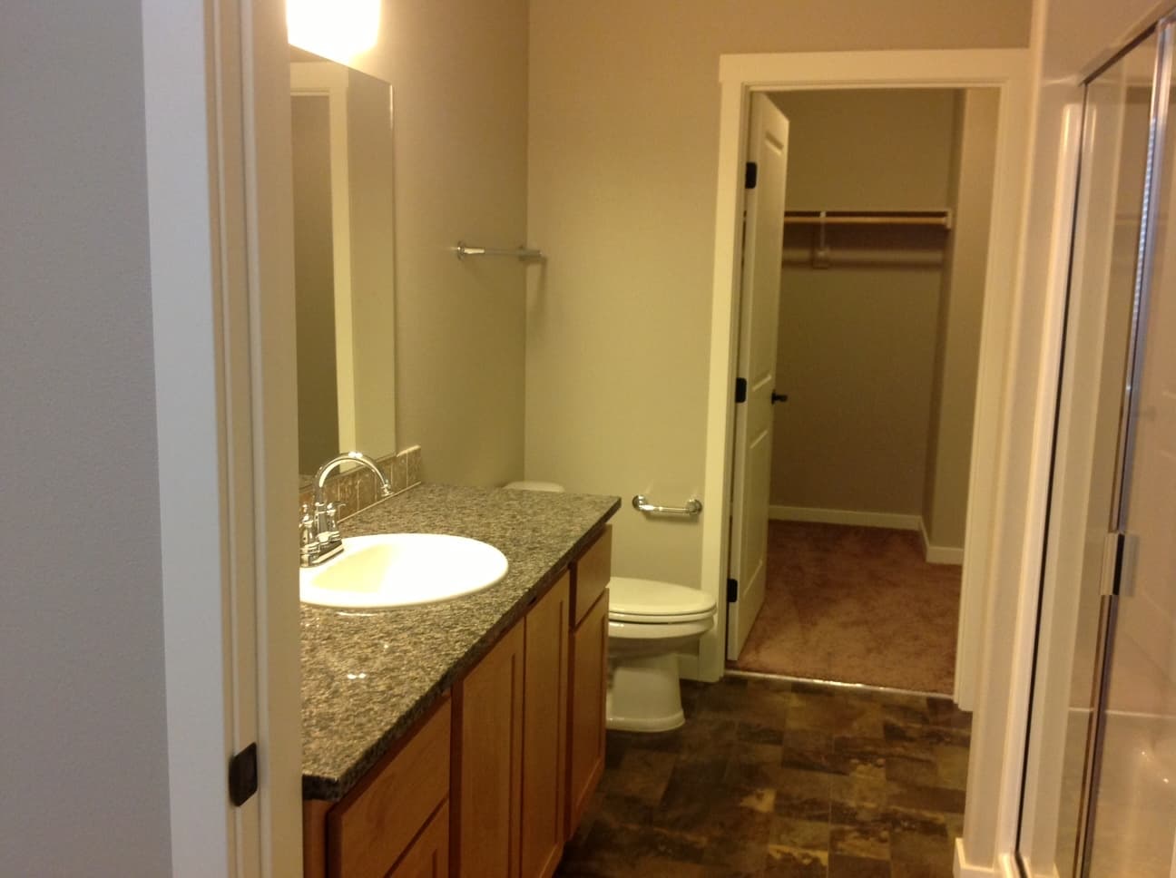 Vancouver Apartment: 608 NE 86th St