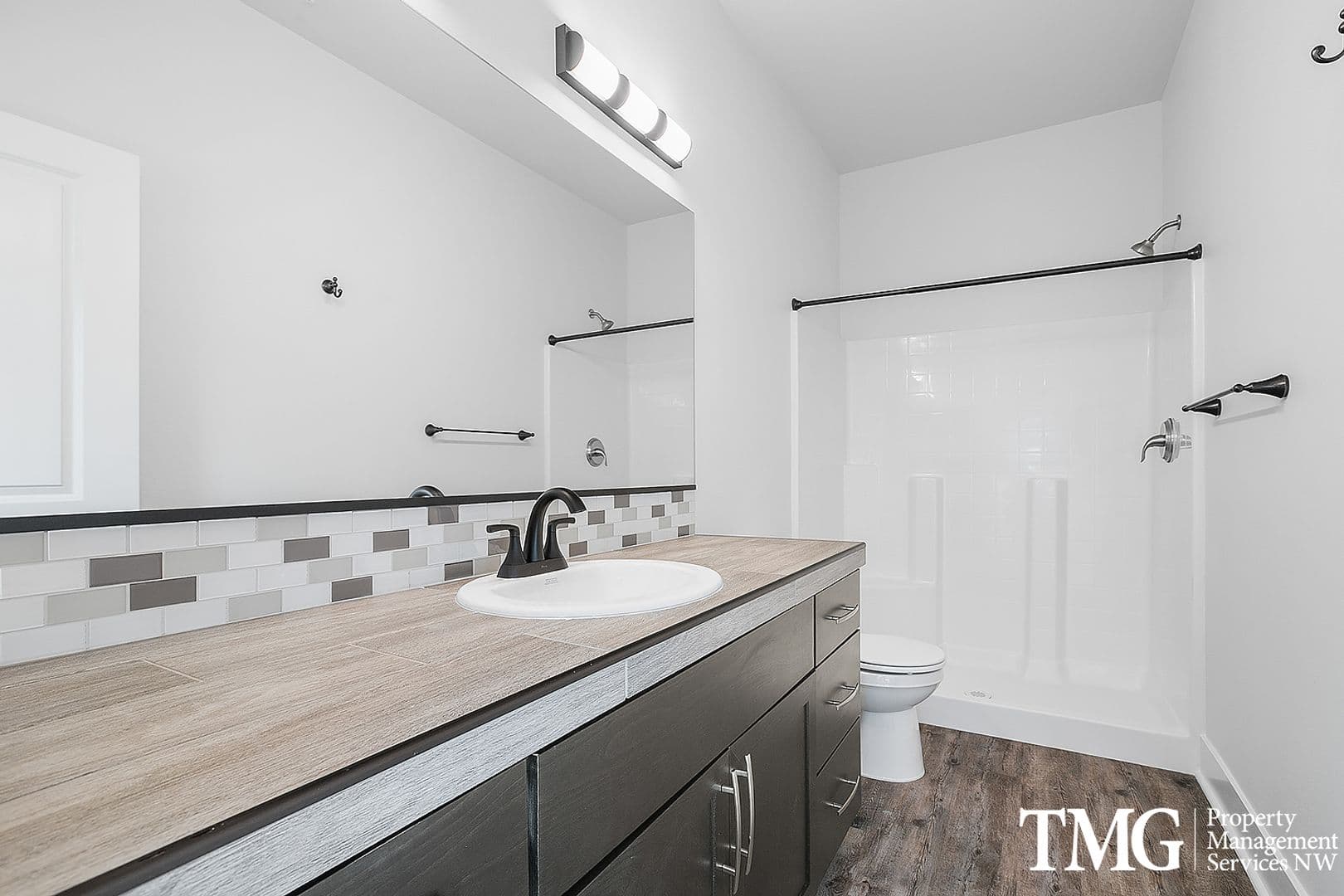 Kennewick Apartment: 7942 W 10th Ave