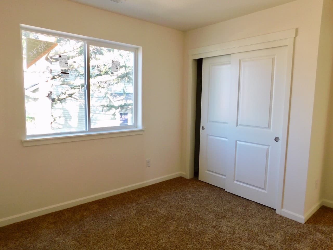 Vancouver Apartment: 3301 & 3305 Lincoln Avenue