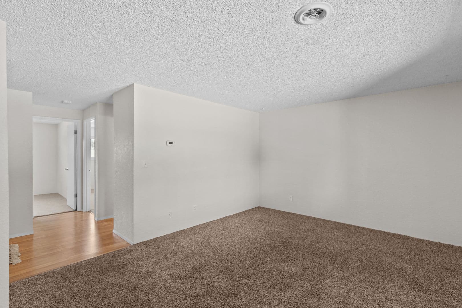 Richland Apartment: 850 Aaron Drive