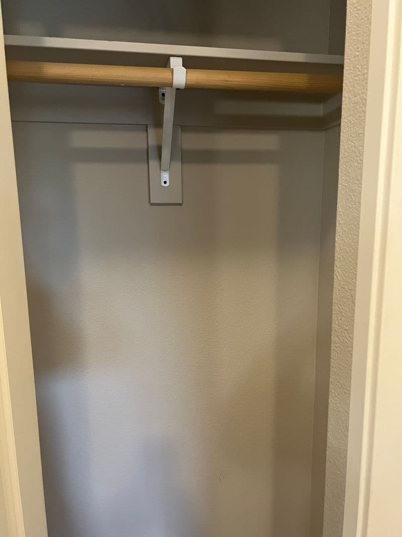Vancouver Apartment: 608 NE 86th St
