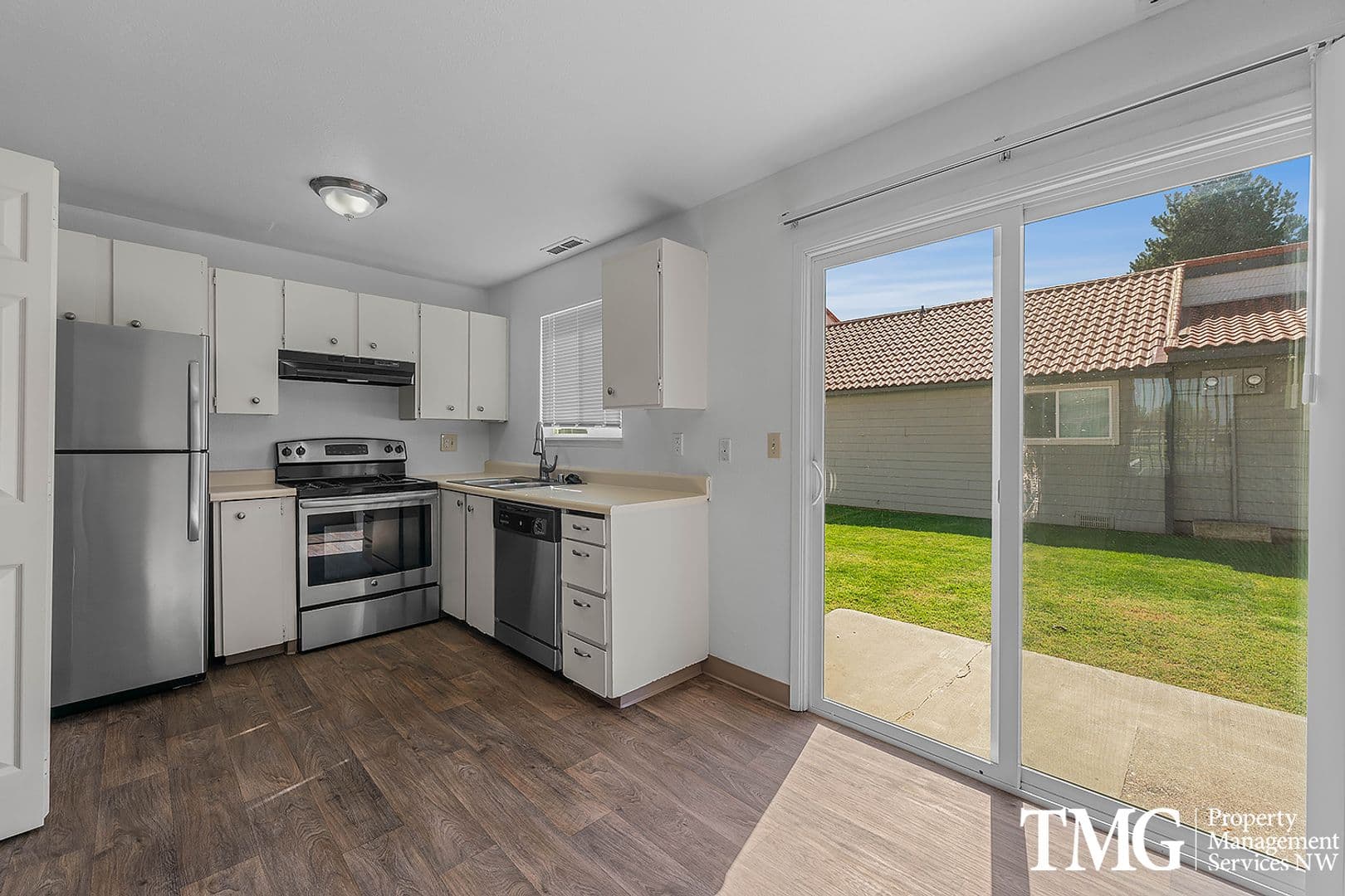 Kennewick Apartment: 803 S Olympia St
