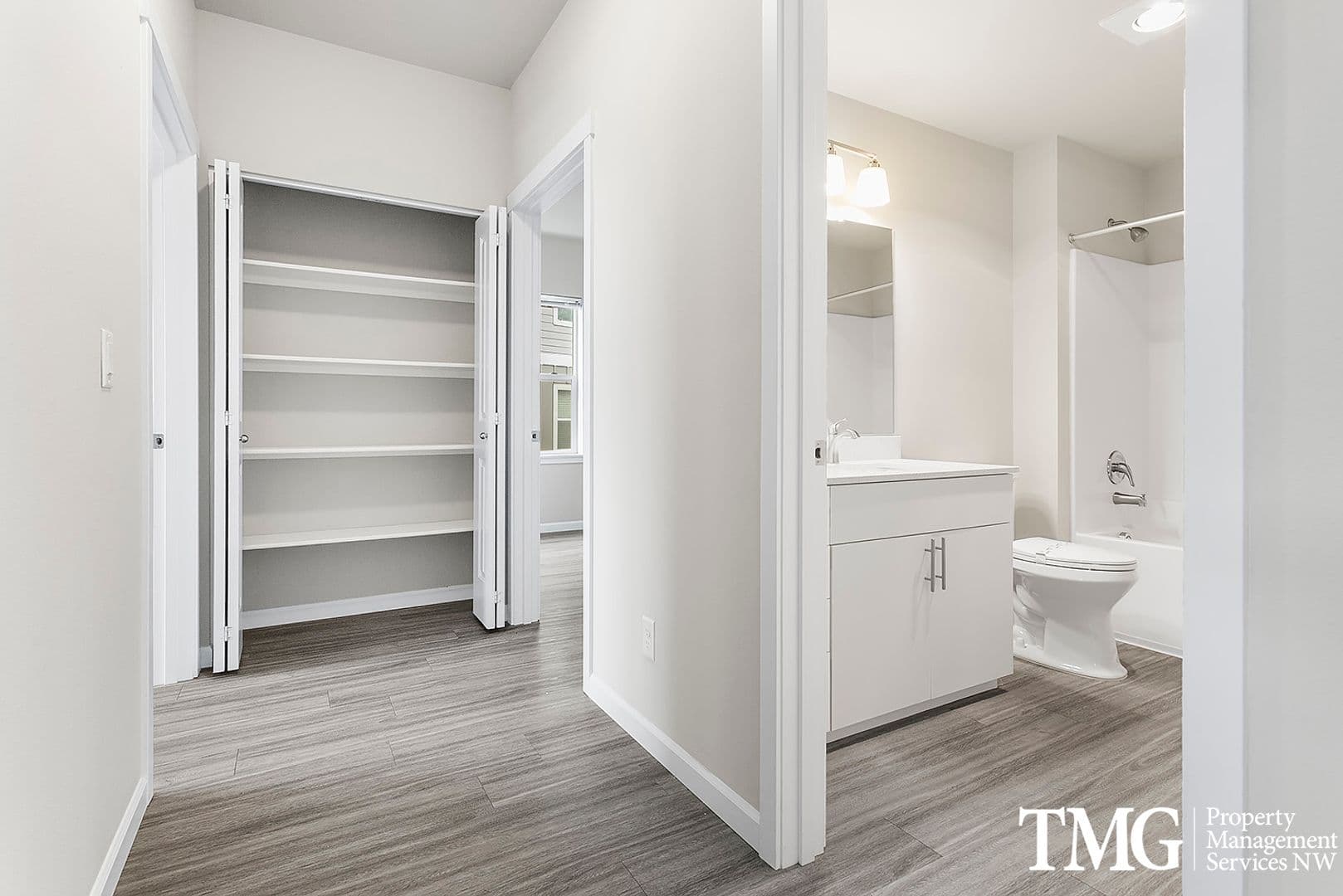 Ridgefield Apartment: 540 S Royle Rd