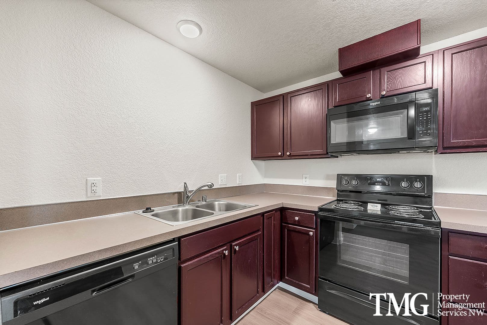 Vancouver Apartment: 16119 SE 1st St