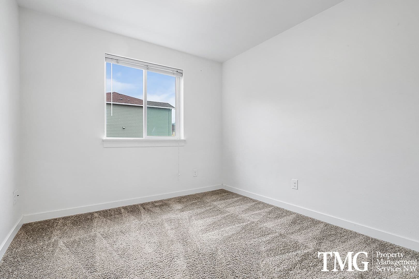 Battle Ground Apartment: 1017 SE 12th Ave