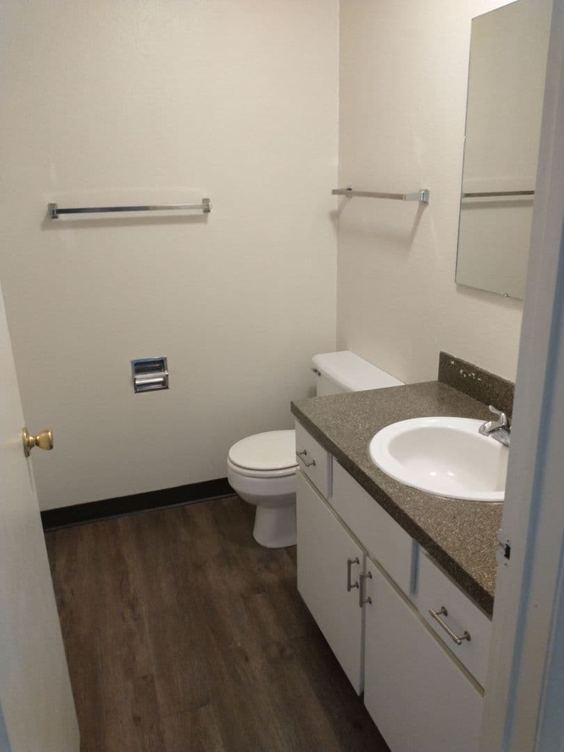 Kennewick Apartment: 507 N Arthur St