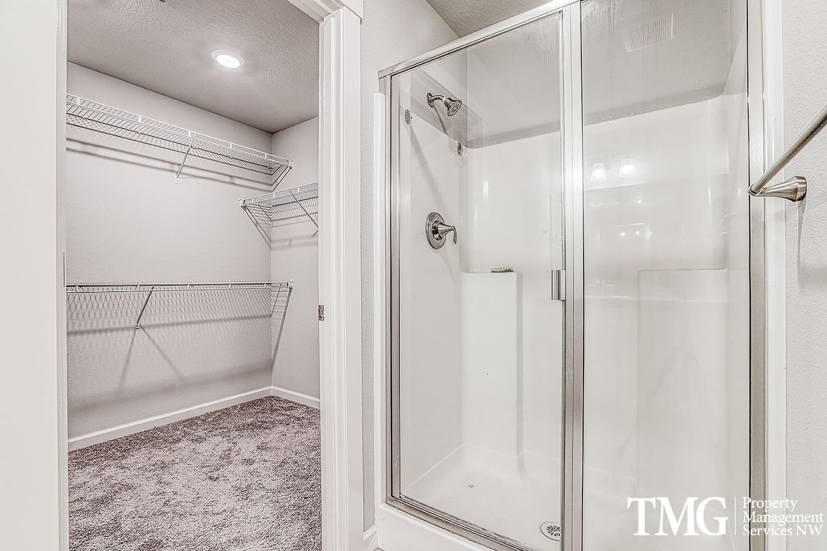 Ridgefield Townhome: 4231 S Waters Edge Way