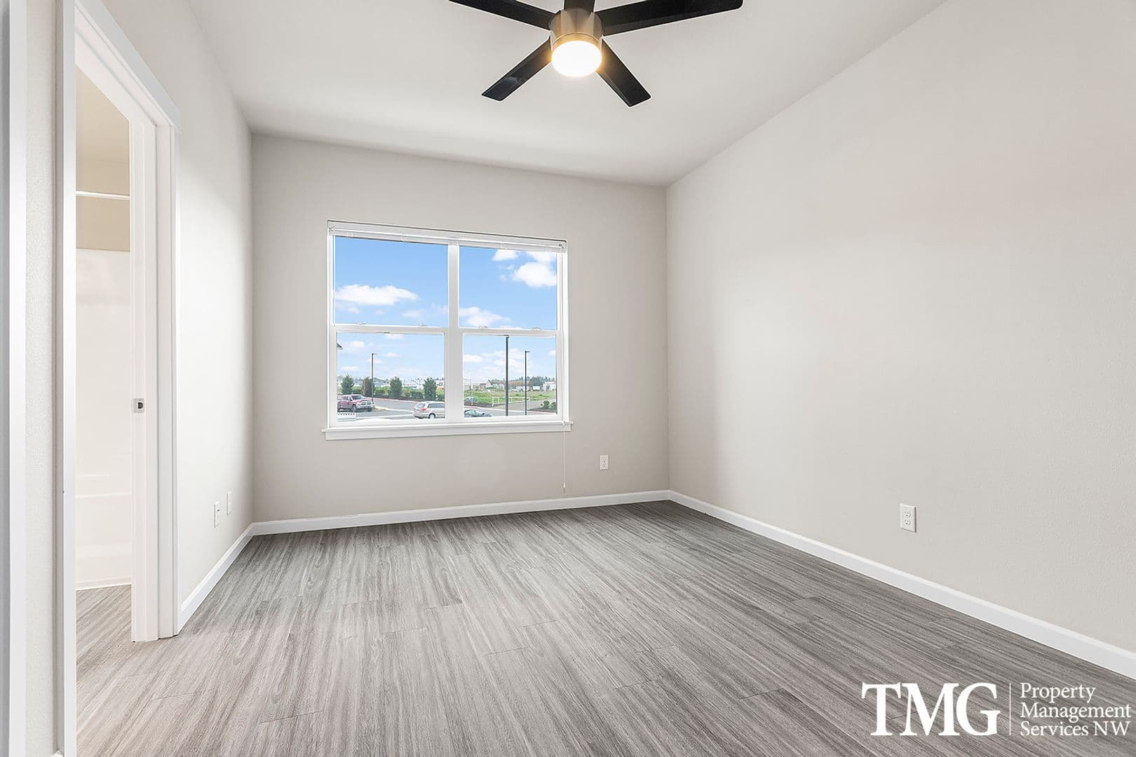 Ridgefield Apartment: 540 S Royle Rd