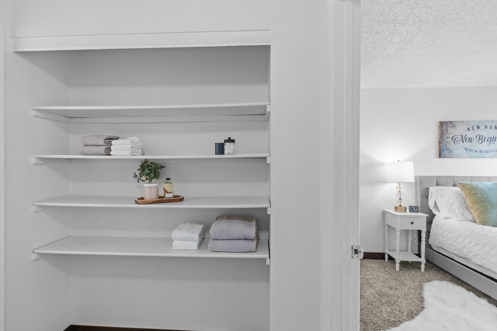 Kennewick Apartment: 445 N Volland St