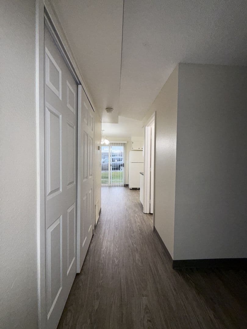 Kennewick Townhome: 4421 W Hood Ave
