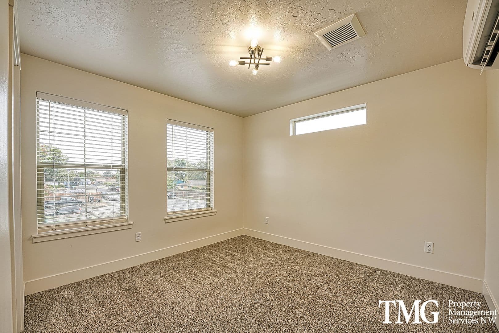 Kennewick Townhome: 718 N Volland St