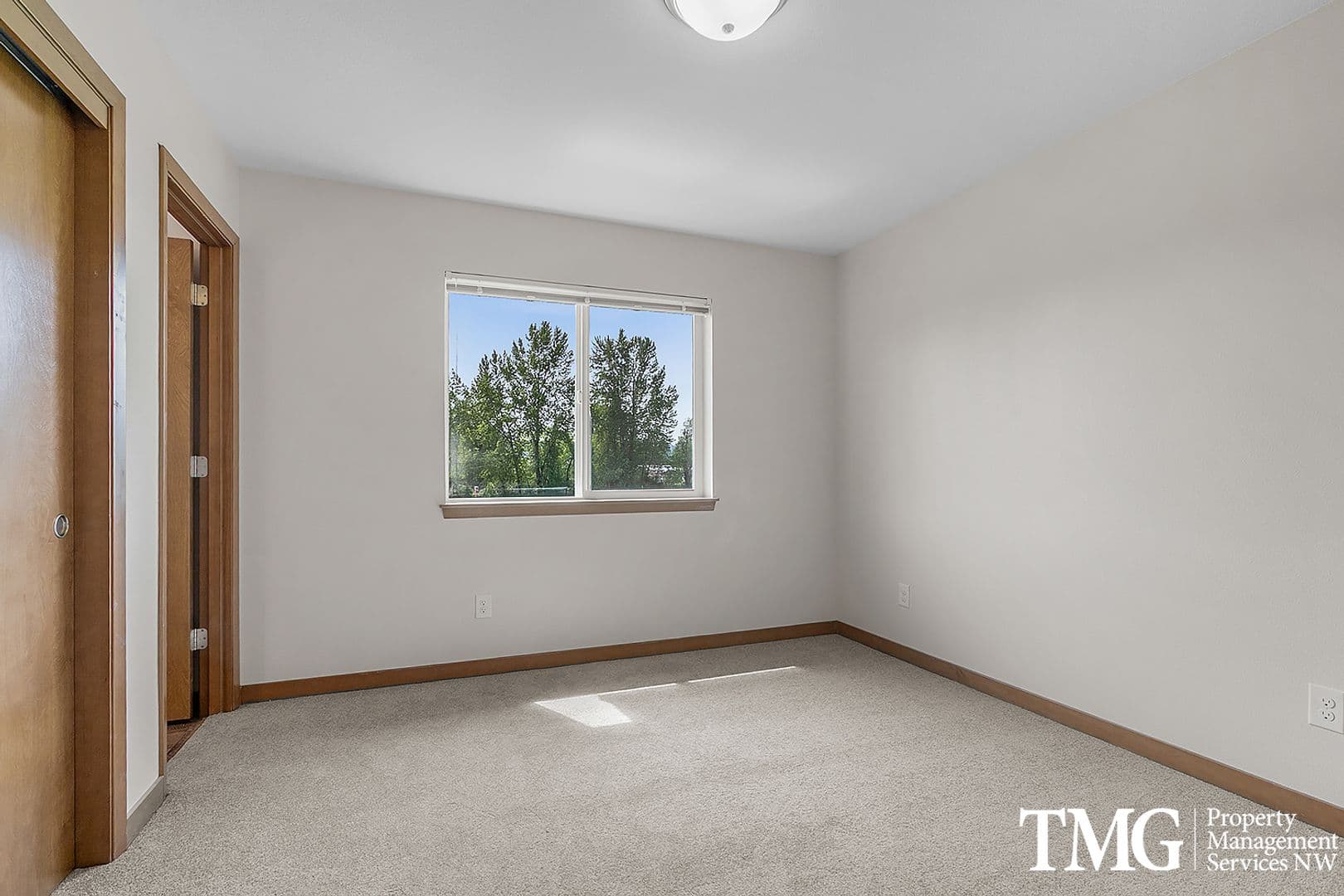 Washougal House: 3316 Lewis Lane