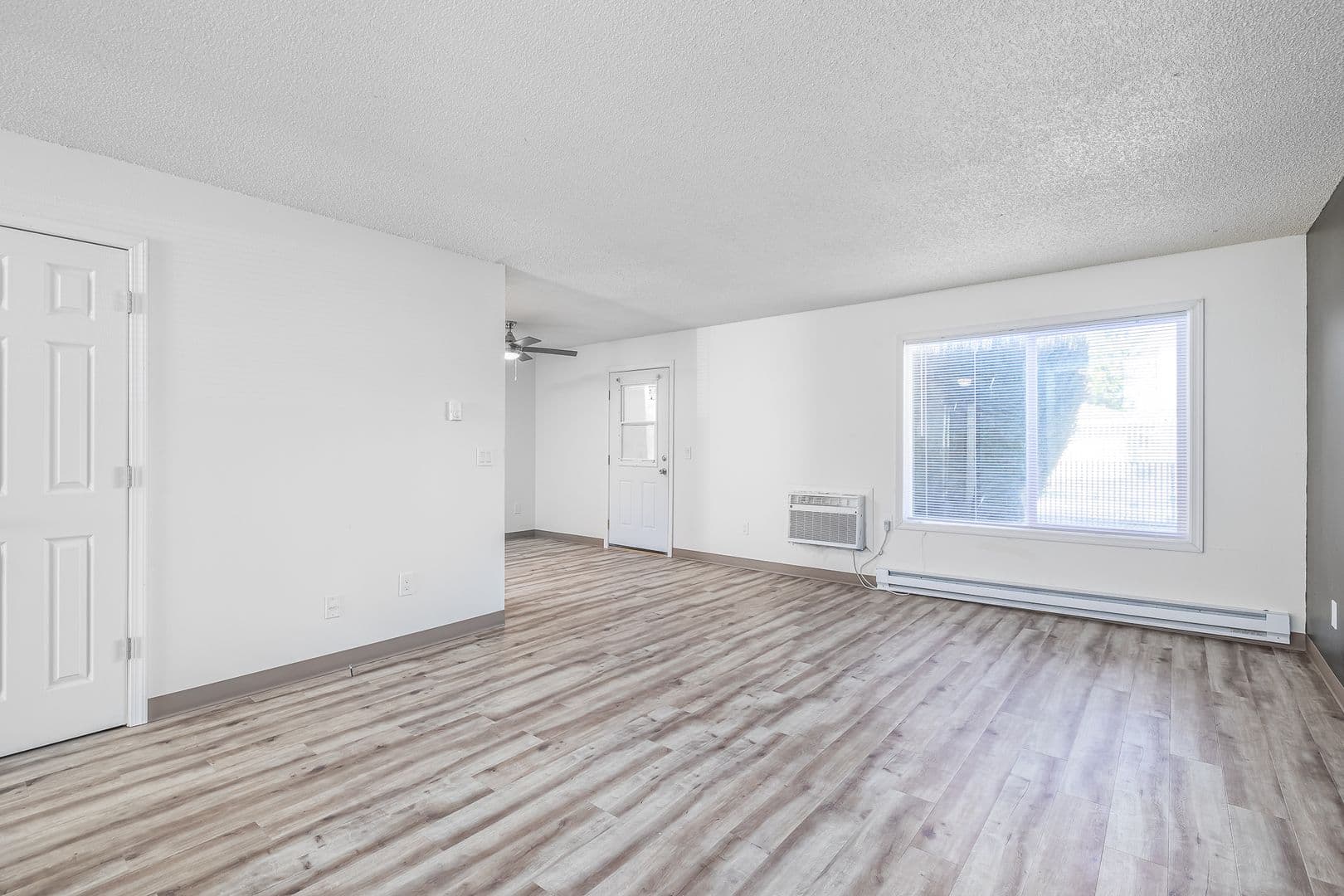 Kennewick Apartment: 3131 W Hood Ave