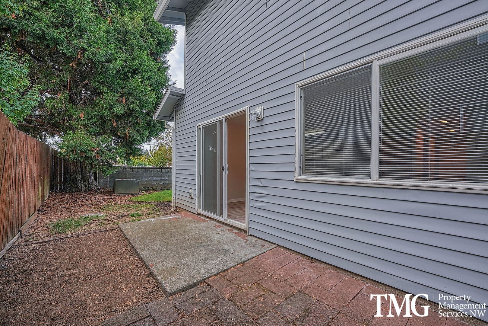Vancouver Apartment: 13708 NE 18th St